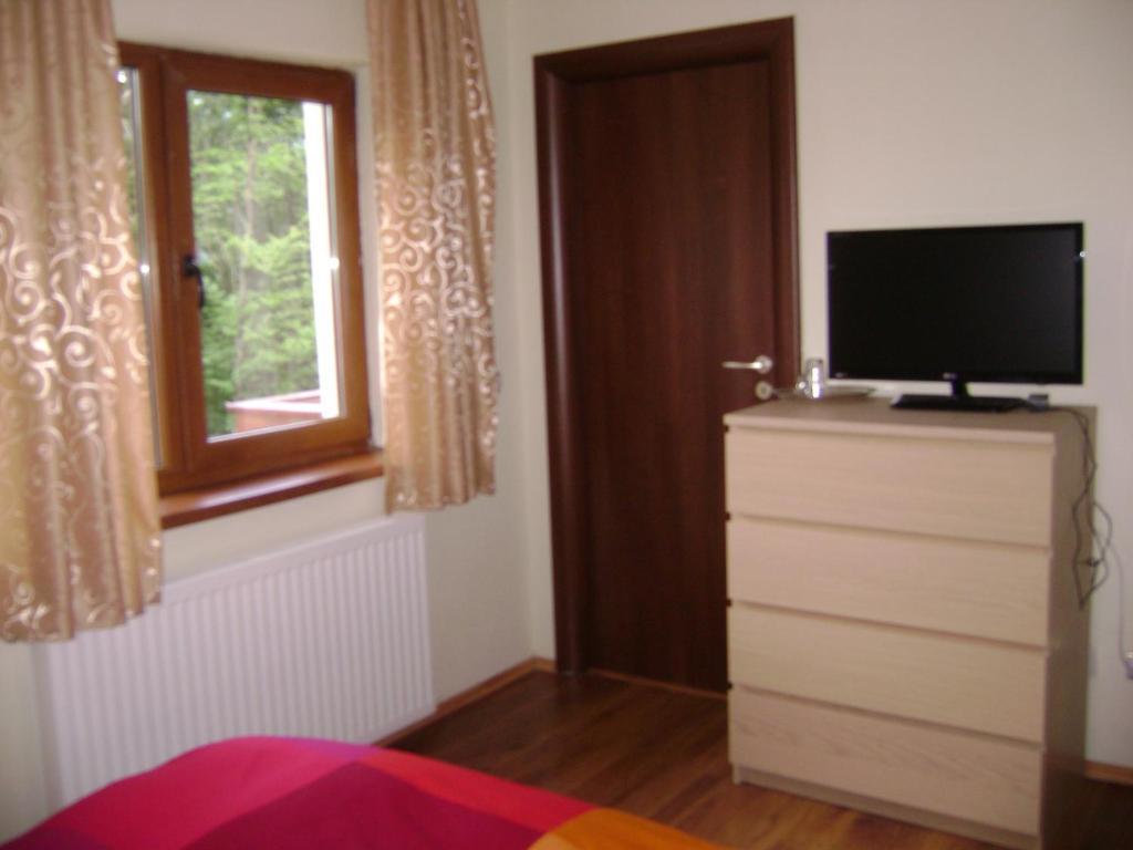 Hotel Casa Anotimpuri Sinaia Zimmer foto